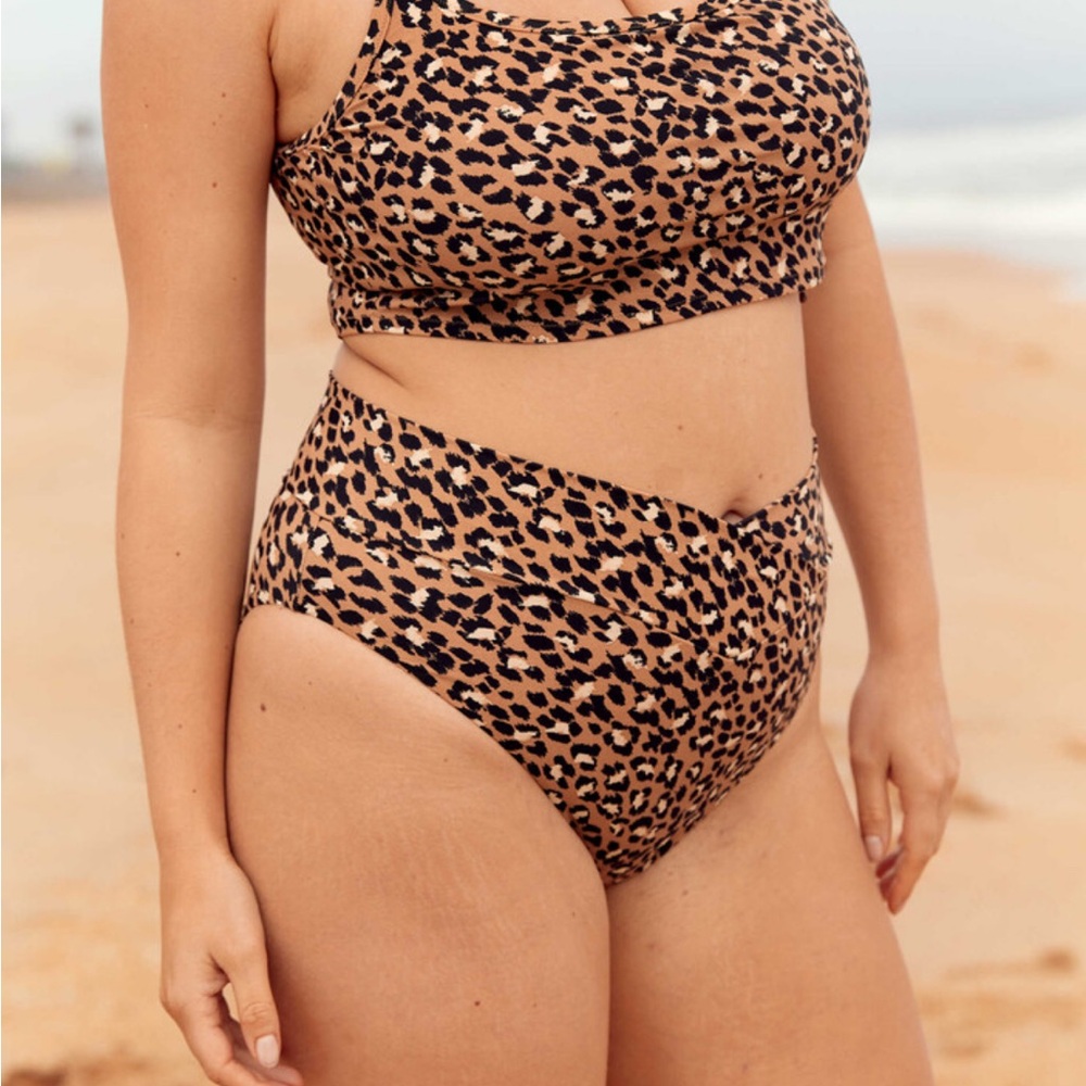 Aerie high cut cheekie leopard bikini bottom size medium